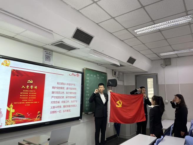 8f176fa1e85445b39baba553ba115704.png 图片8.png